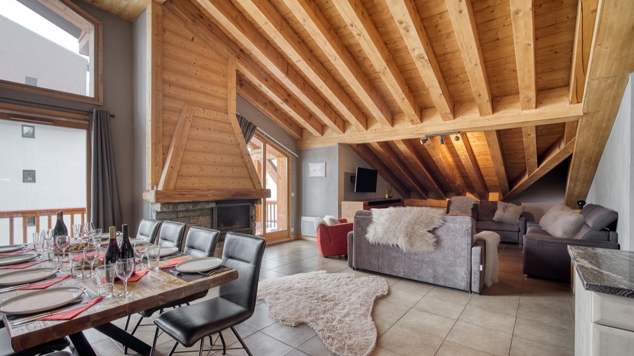 Luxury-Ski-Chalet-ValThorens-Sabotpenthouse-OSC- Living room (3).jpg