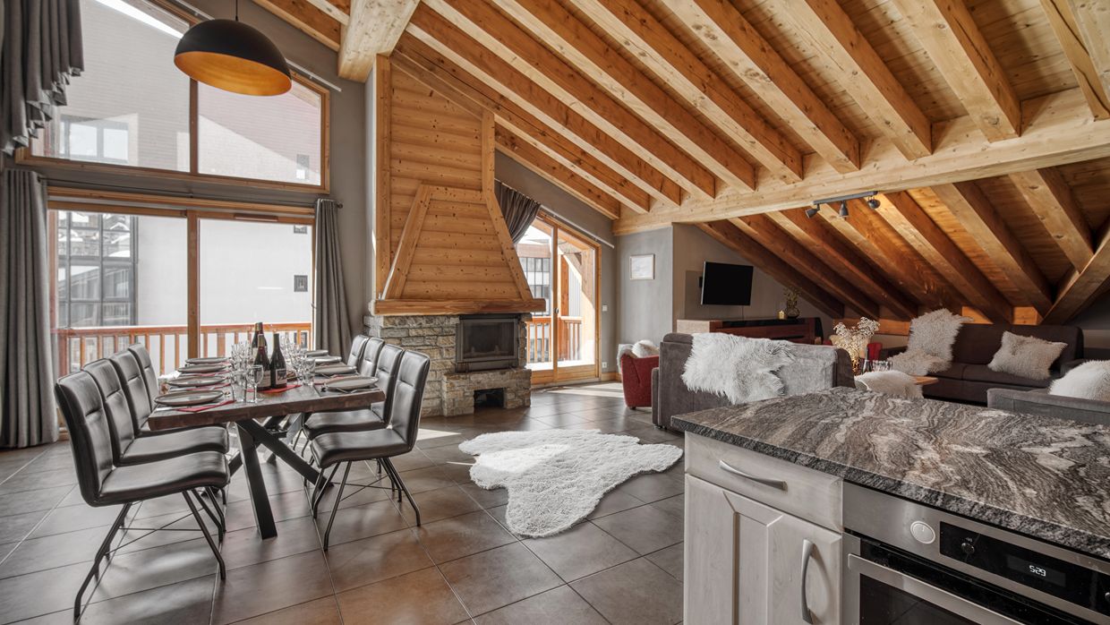 Luxury-Ski-Chalet-ValThorens-Sabotpenthouse-OSC- Living room (6).jpg