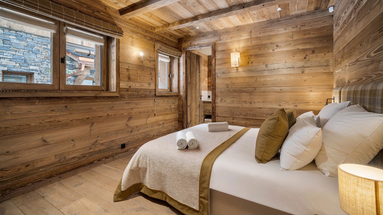 Luxury-Ski-Resort-St-Martin-De-Belleville-Chalet-Sable-Blanc-Oxford-Ski-bedroom12 2.jpeg