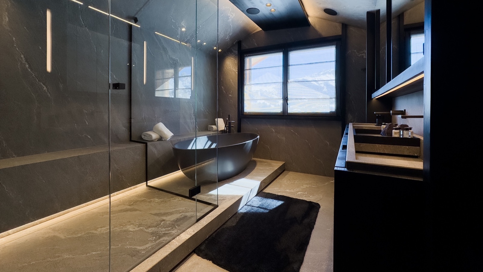 Luxury-Ski-Resort-Courchevel-1850-Chalet-Altara-Oxford-Ski-bathroom.jpg