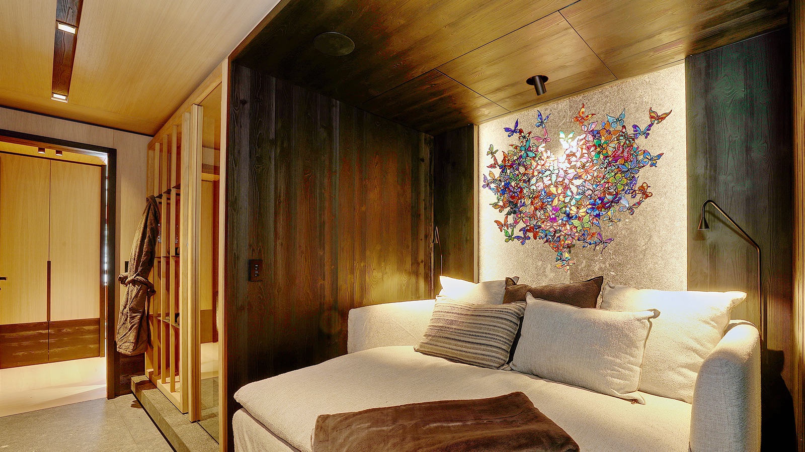 Luxury-Ski-Resort-Courchevel-1850-Chalet-Altara-Oxford-Ski-bedroom1.jpg