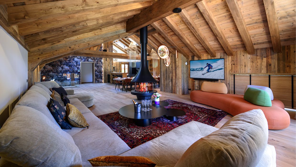 Luxury-Ski-Chalet-Meribel-Chalet-Pierre-OSC-Lounge (1).jpg