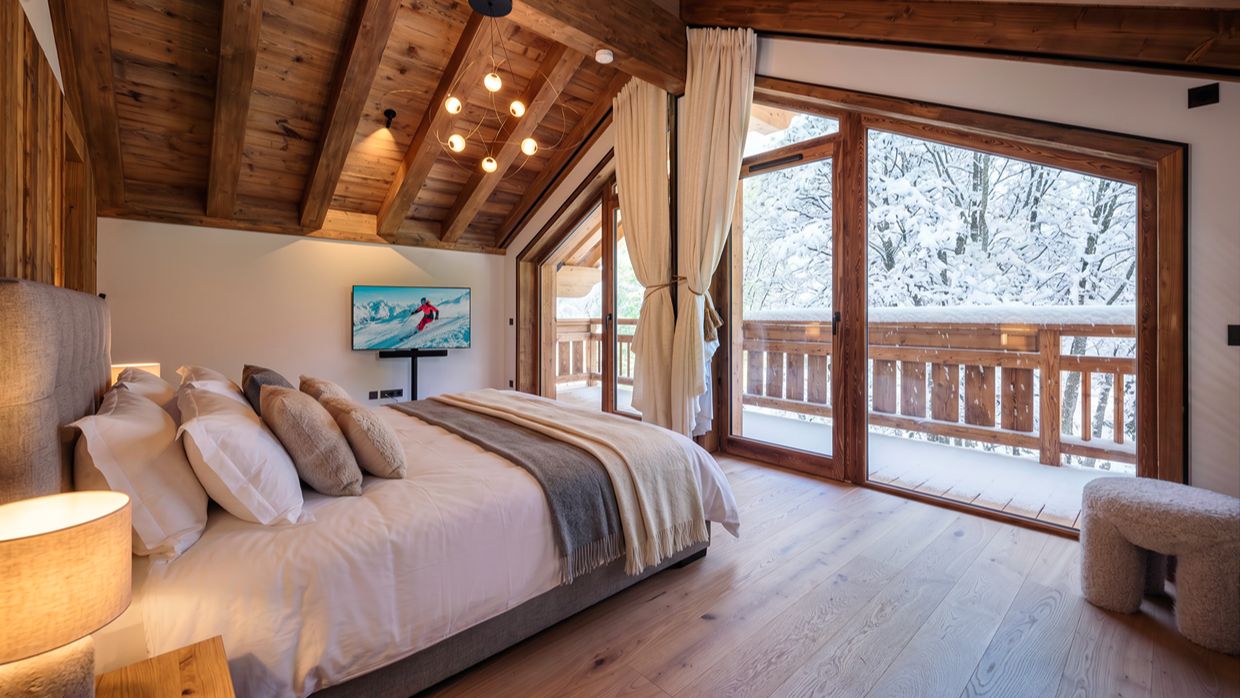 Luxury-Ski-Chalet-Meribel-Chalet-Pierre-OSC -Bedroom.jpg