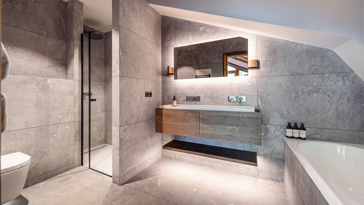 Luxury-Ski-Chalet-Meribel-Chalet-Pierre-OSC -Bathroom.jpg