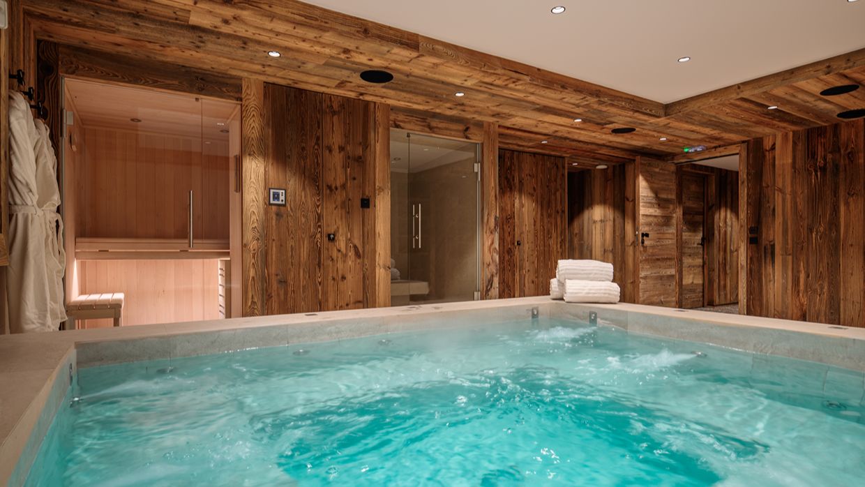 Luxury-Ski-Chalet-Meribel-Chalet-Pierre-OSC Spa.jpg