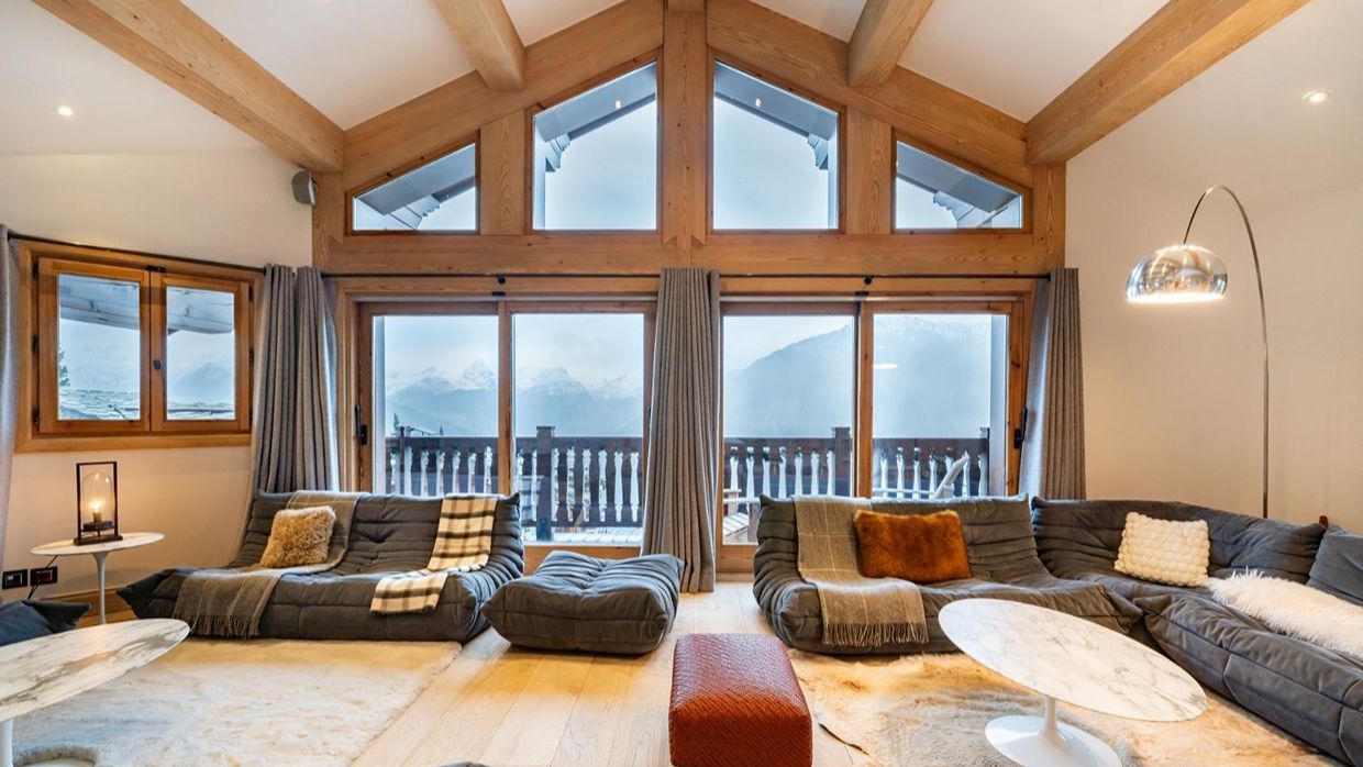 Luxury-Ski-Chalet-Courchevel1850-LesArollesLIVING.jpg