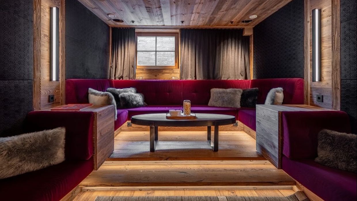 Luxury-Ski-Chalet-Lech-Chalech3-OSC-Cinema.jpg