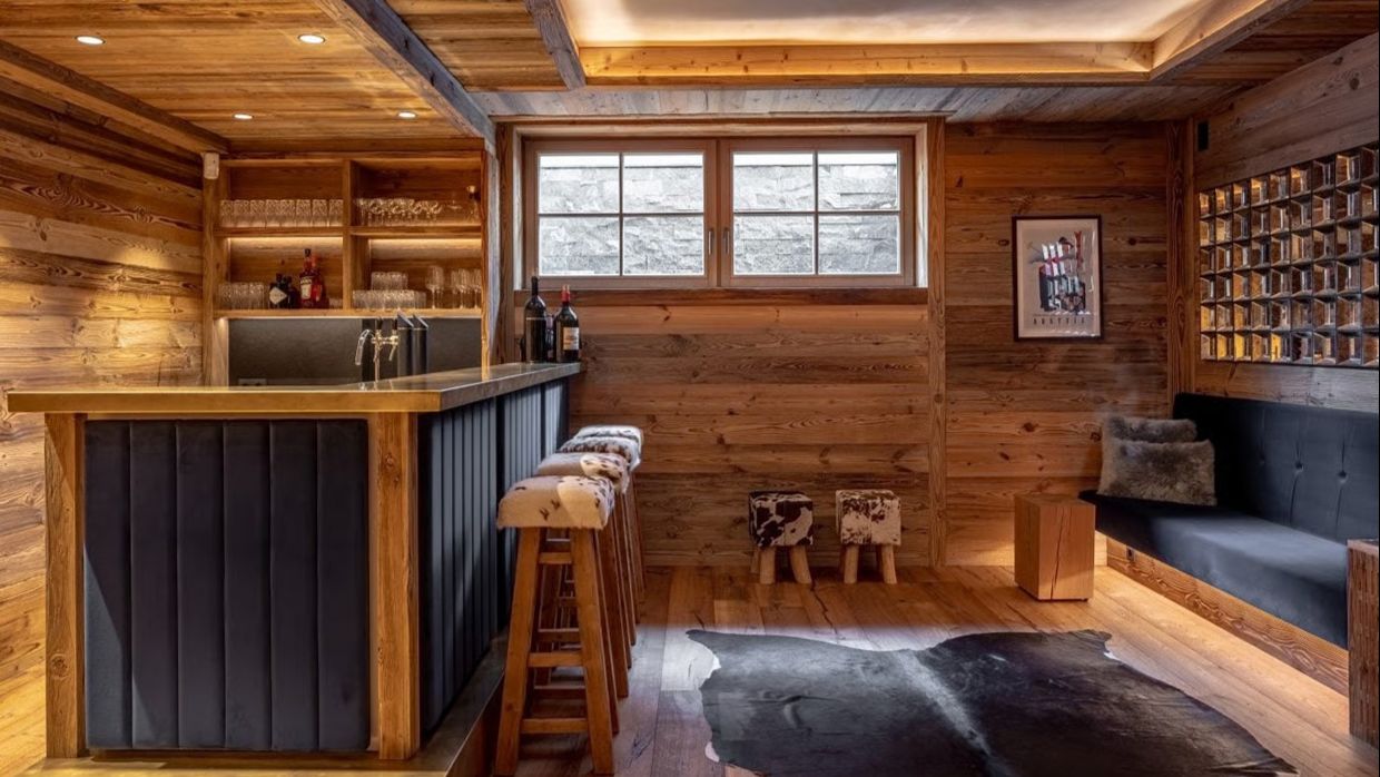 Luxury-Ski-Chalet-Lech-Chalech3-OSC-Bar.jpg