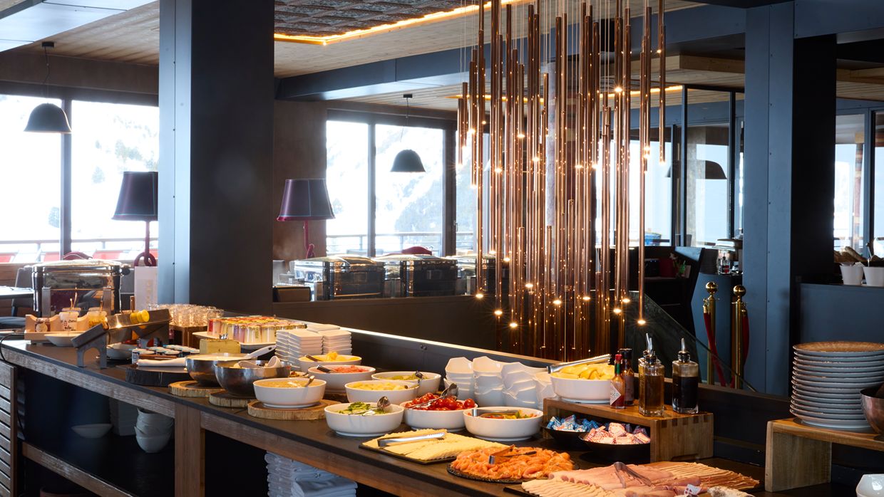 Luxury-Ski-Hotel-Les Arcs-Taj-IMah-OSC- Breakfast.jpg