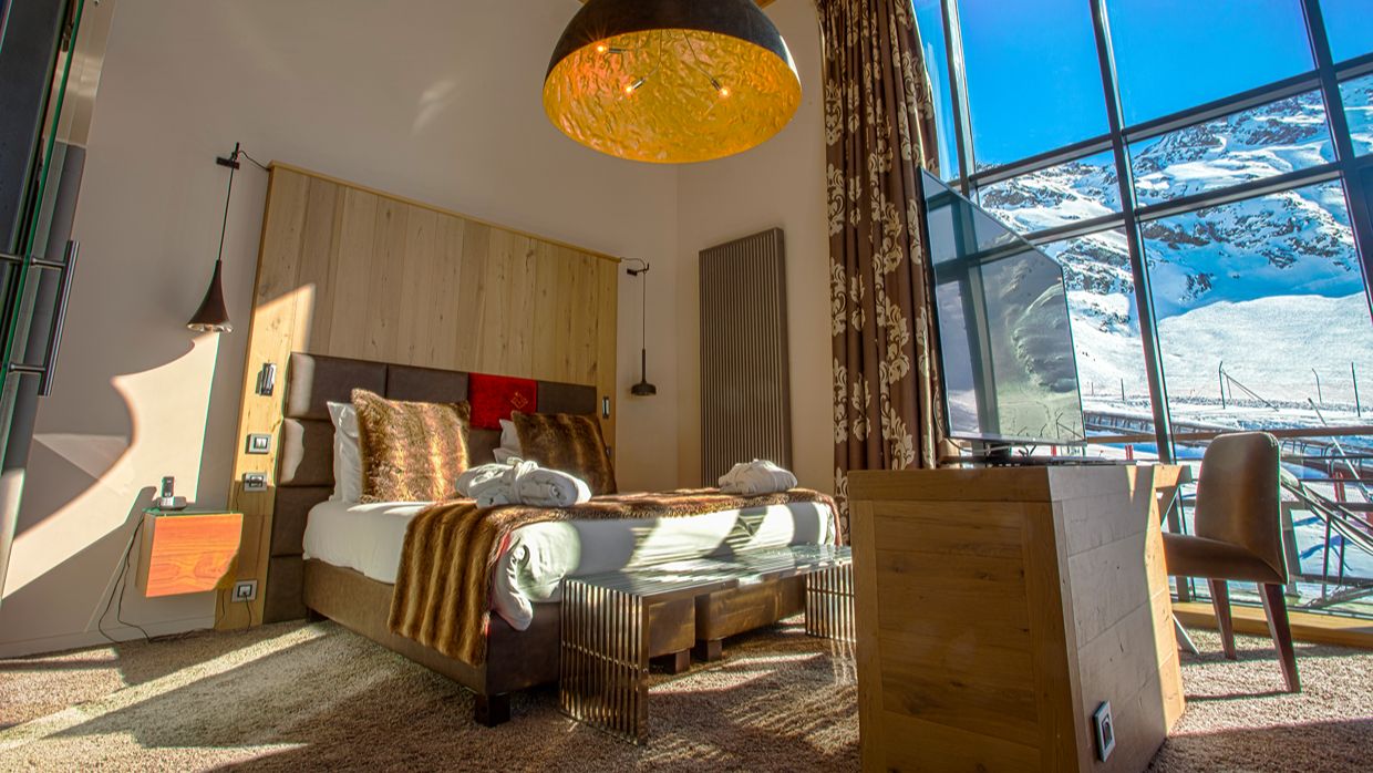 Luxury-Ski-Hotel-Les Arcs-Taj-IMah-OSC- Bedroom (9).jpg
