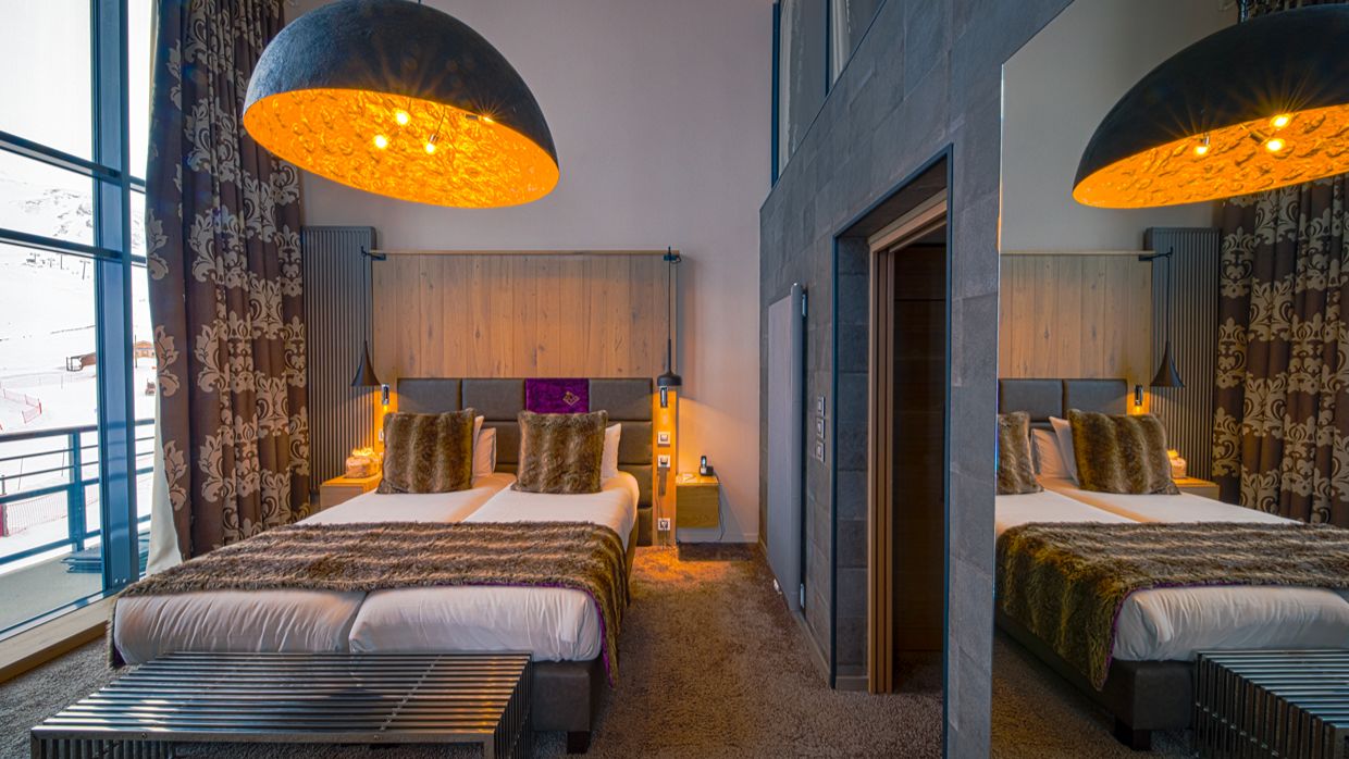 Luxury-Ski-Hotel-Les Arcs-Taj-IMah-OSC- Bedroom (10).jpg
