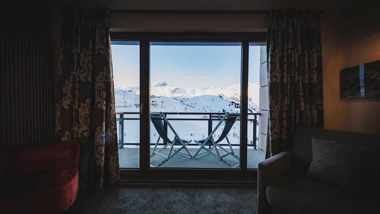Luxury-Ski-Hotel-Les Arcs-Taj-IMah-OSC- Bedroom (3).jpg