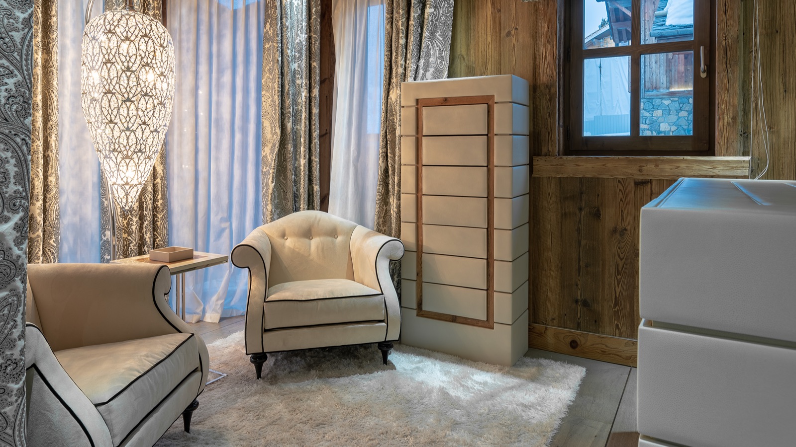 Luxury-Ski-Resort-Courchevel-1850-Chalet-CRT-Oxford-Ski-bedroom6.jpg