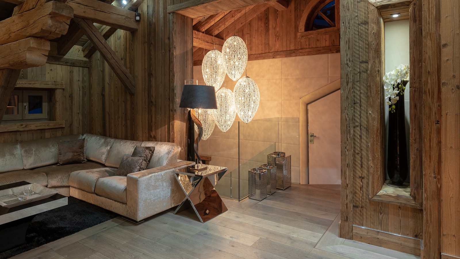 Luxury-Ski-Resort-Courchevel-1850-Chalet-CRT-Oxford-Ski-stairs.jpg