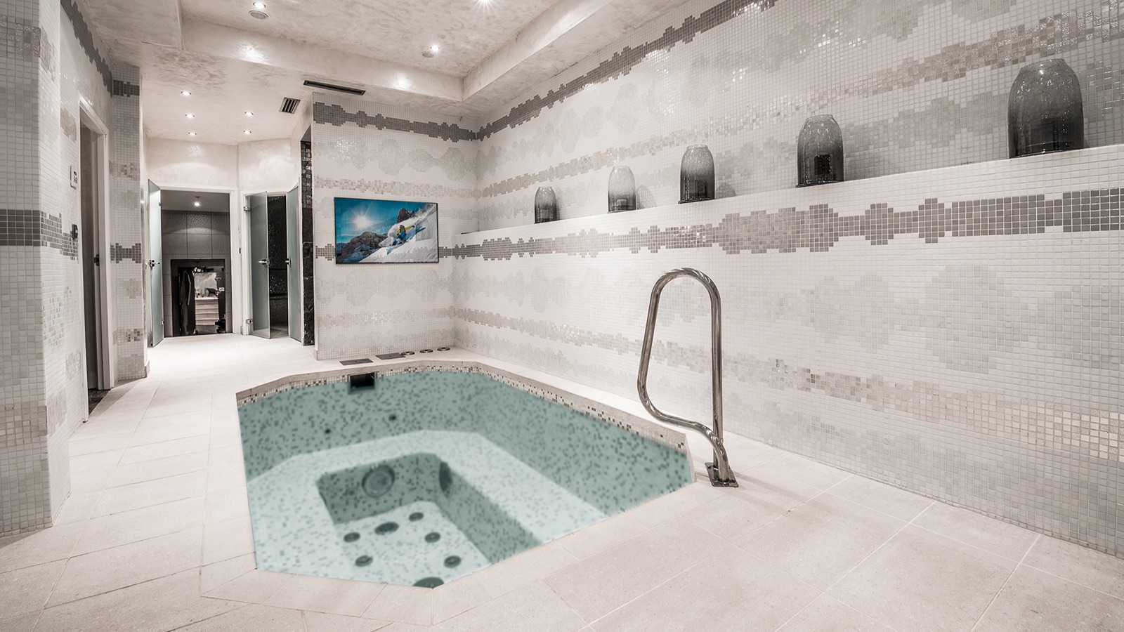 Luxury-Ski-Resort-Courchevel-1850-Chalet-Saint-James-Oxford-Ski-hot.tub.jpg
