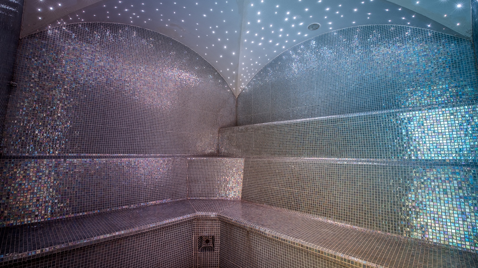 Luxury-Ski-Resort-Courchevel-1850-Chalet-Saint-James-Oxford-Ski-hammam.jpg