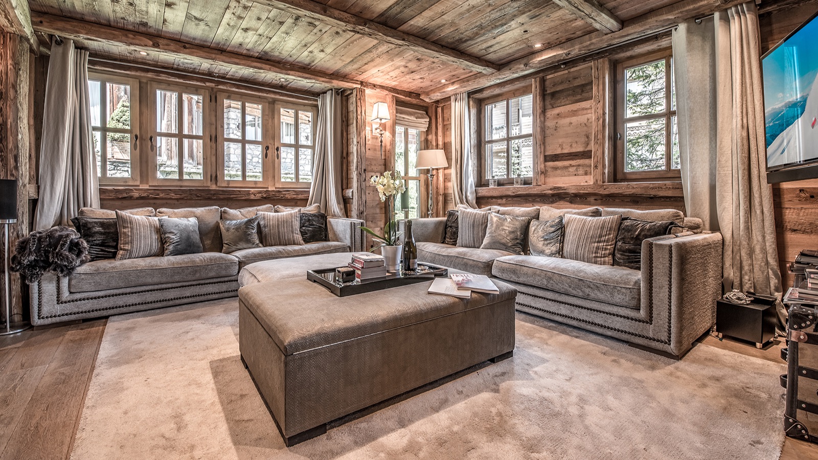 Luxury-Ski-Resort-Courchevel-1850-Chalet-Saint-James-Oxford-Ski-lounge7.jpg
