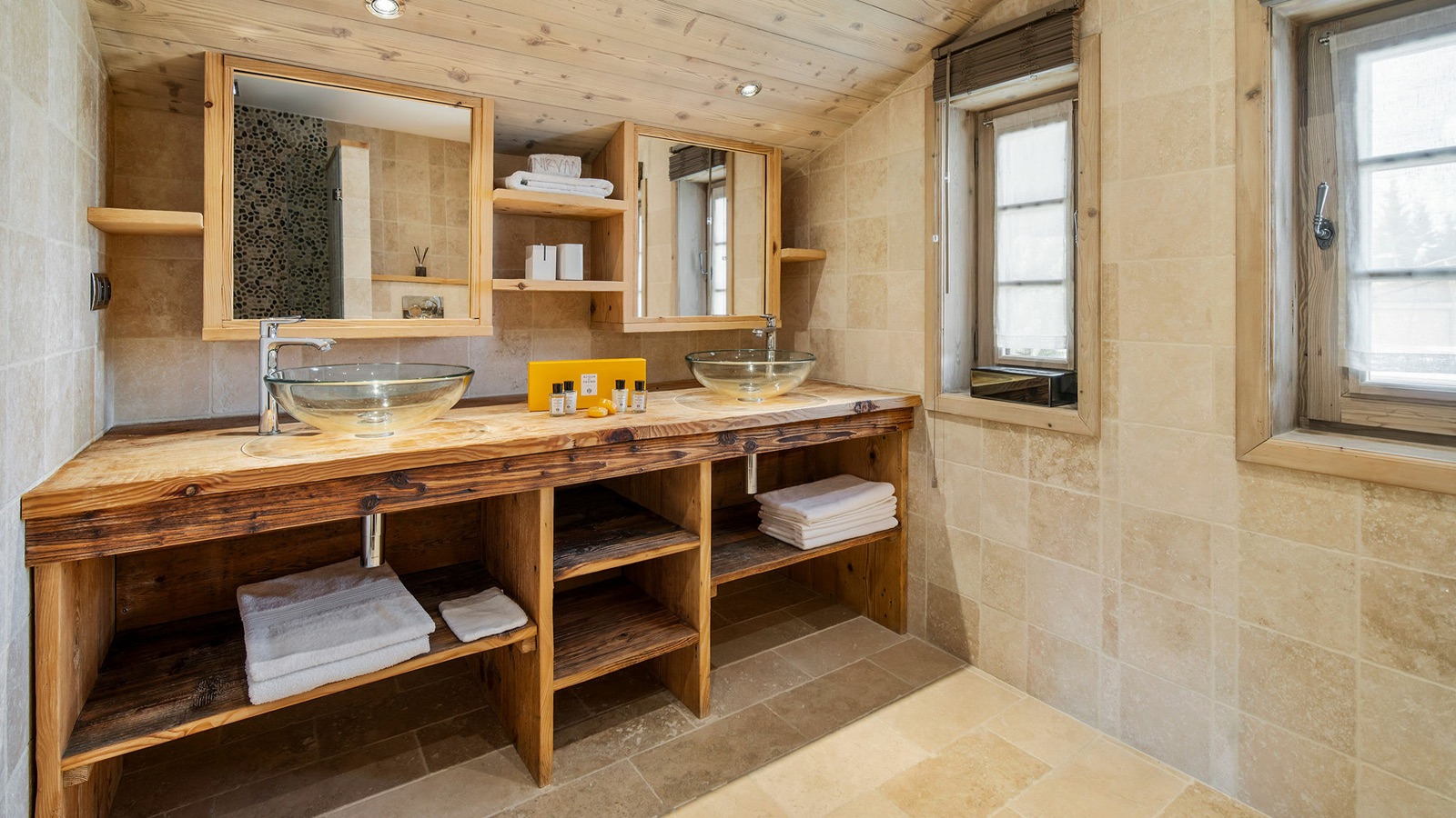 Luxury-Ski-Resort-Courchevel-1850-Chalet-Nirvana-Oxford-Ski-bathroom.jpg