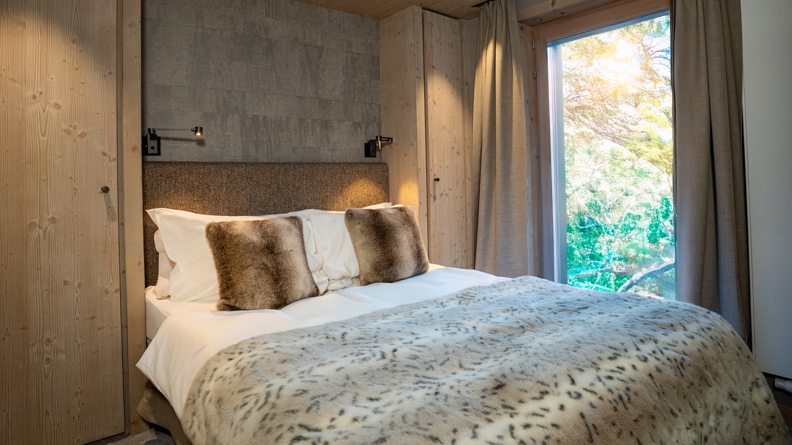 Luxury-Ski-Resort-Meribel-Chalet-Tueda-Oxford-Ski-bedroom12.jpg
