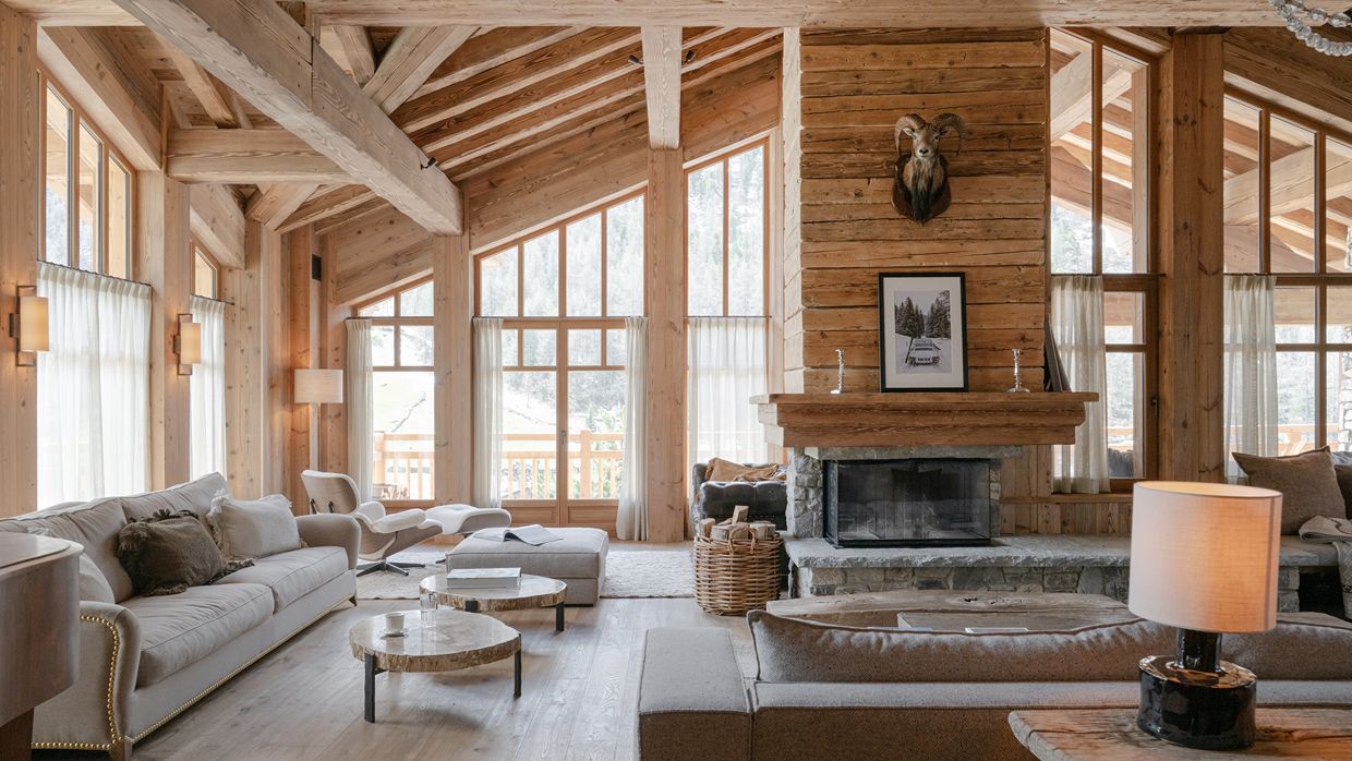 Luxury-Ski-Chalet-Val d'Isère-ChaletColPers-OSC- Lounge (1).jpg