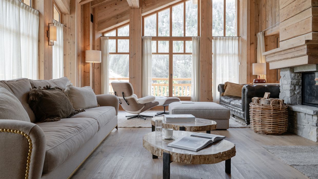Luxury-Ski-Chalet-Val d'Isère-ChaletColPers-OSC- Lounge (3).jpg