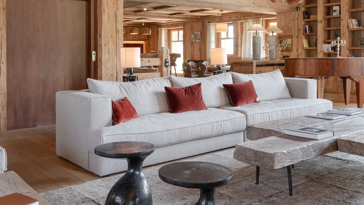 Luxury-Ski-Chalet-Val d'Isère-ChaletColPers-OSC- Lounge.jpg