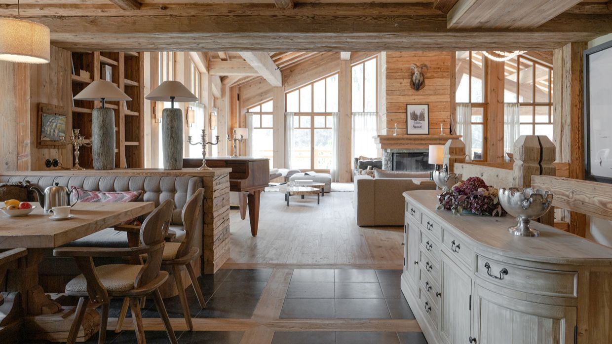 Luxury-Ski-Chalet-Val d'Isère-ChaletColPers-OSC-Living.jpg