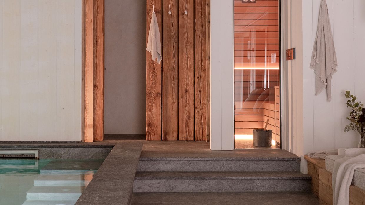 Luxury-Ski-Chalet-Val d'Isère-ChaletColPers-OSC-Pool (1).jpg