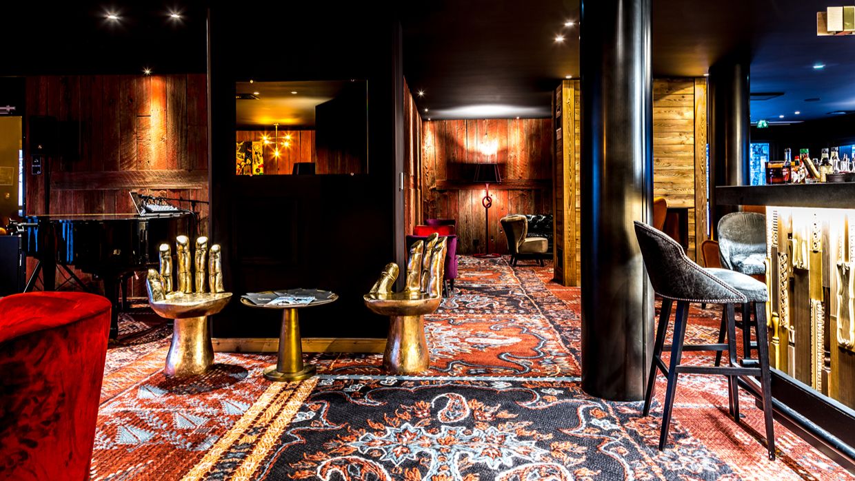 Luxury-Ski-Hotel-Alpe d'Huez-Daria-INor-OSC-Lounge (2).jpg