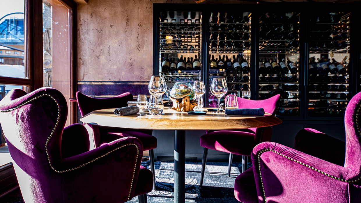 Luxury-Ski-Hotel-Alpe d'Huez-Daria-INor-OSC-Dining (3).jpg