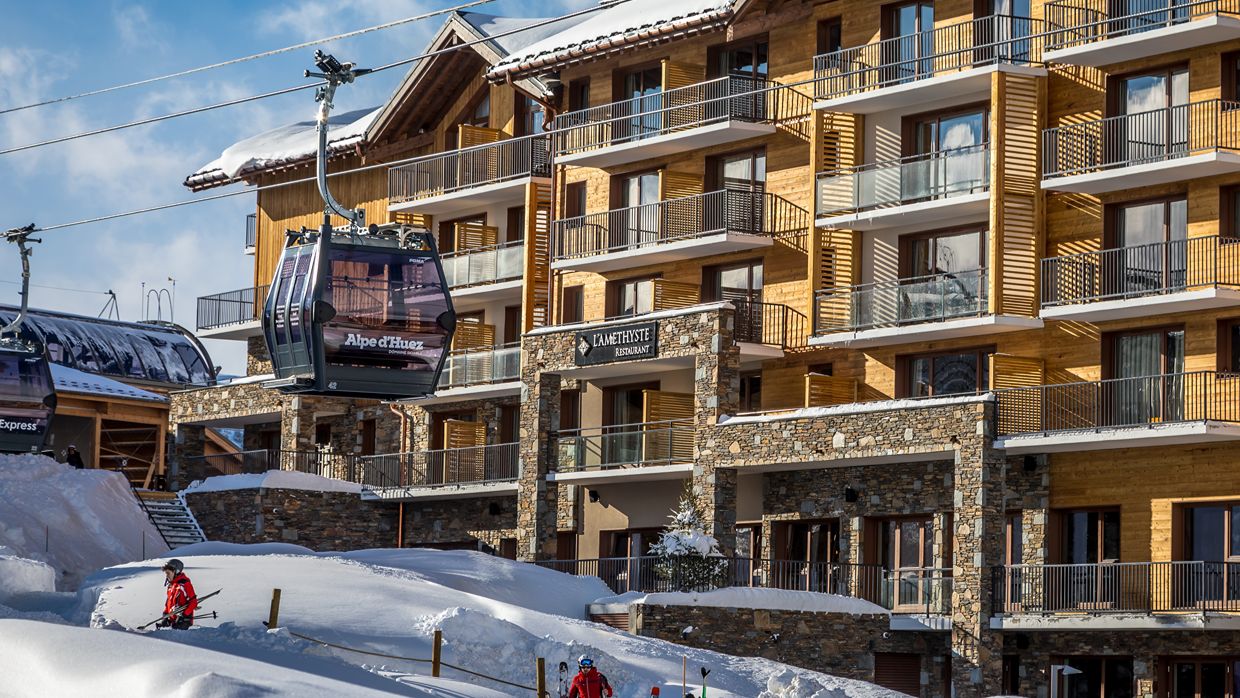 Luxury-Ski-Hotel-Alpe d'Huez-Daria-INor-OSC-Hotel (3).jpg