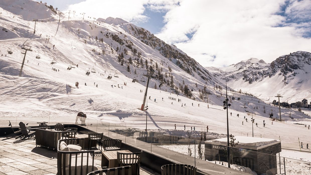 Luxury-Ski-Hotel-Voulezvous -OSC-  Terrace (2).jpg