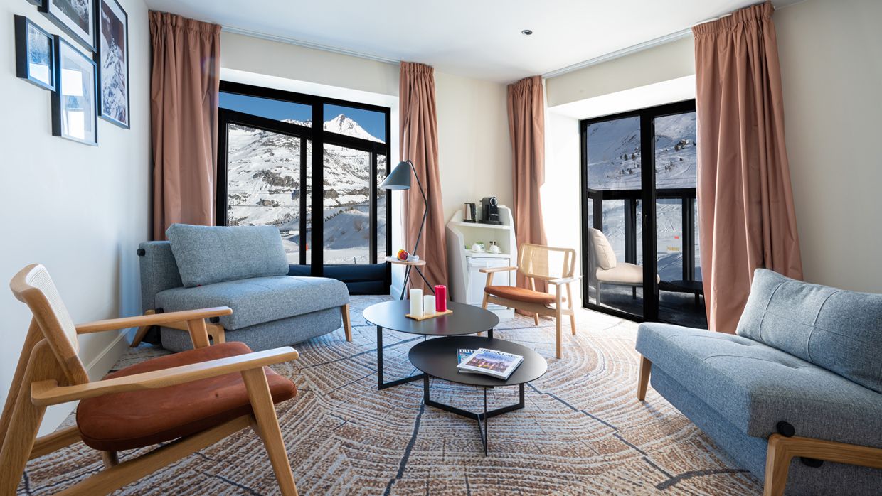 Luxury-Ski-Hotel-Voulezvous -OSC-  Bedroom Lounge.jpg