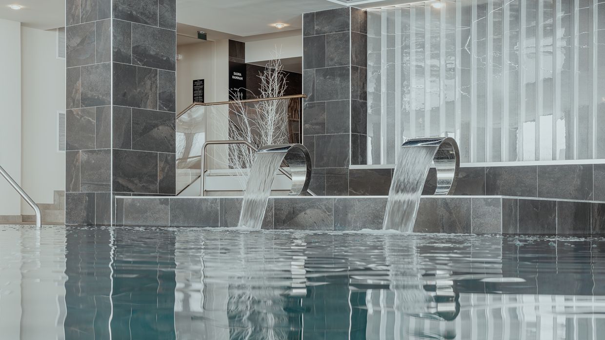 Luxury-Ski-Hotel-Voulezvous -OSC-  Pool (7).jpg