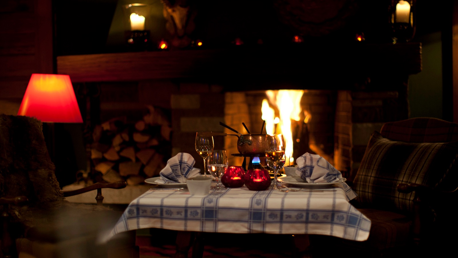 Luxury-Ski-Resort-Lech-Hotel-Kristiana-Oxford-Ski-fireplace.jpg