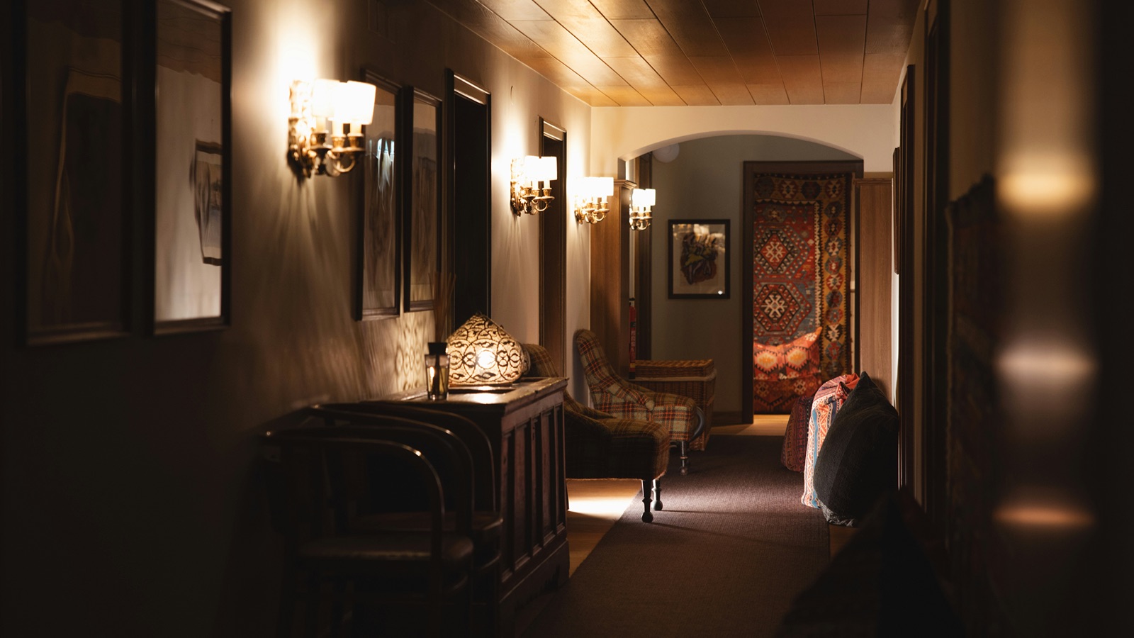 Luxury-Ski-Resort-Lech-Hotel-Kristiana-Oxford-Ski-hall6.jpg