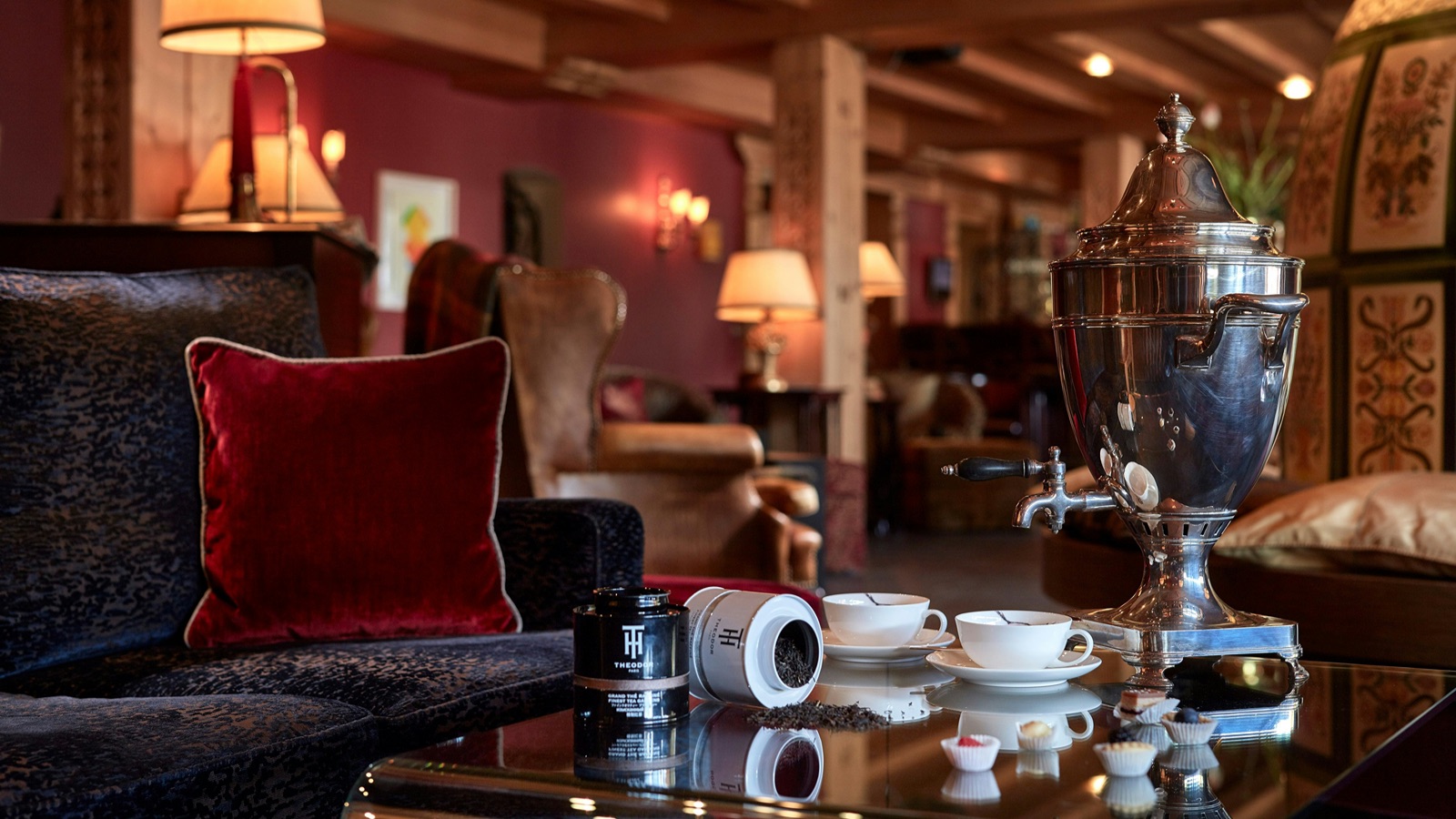 Luxury-Ski-Resort-Lech-Hotel-Kristiana-Oxford-Ski-lounge2.jpg