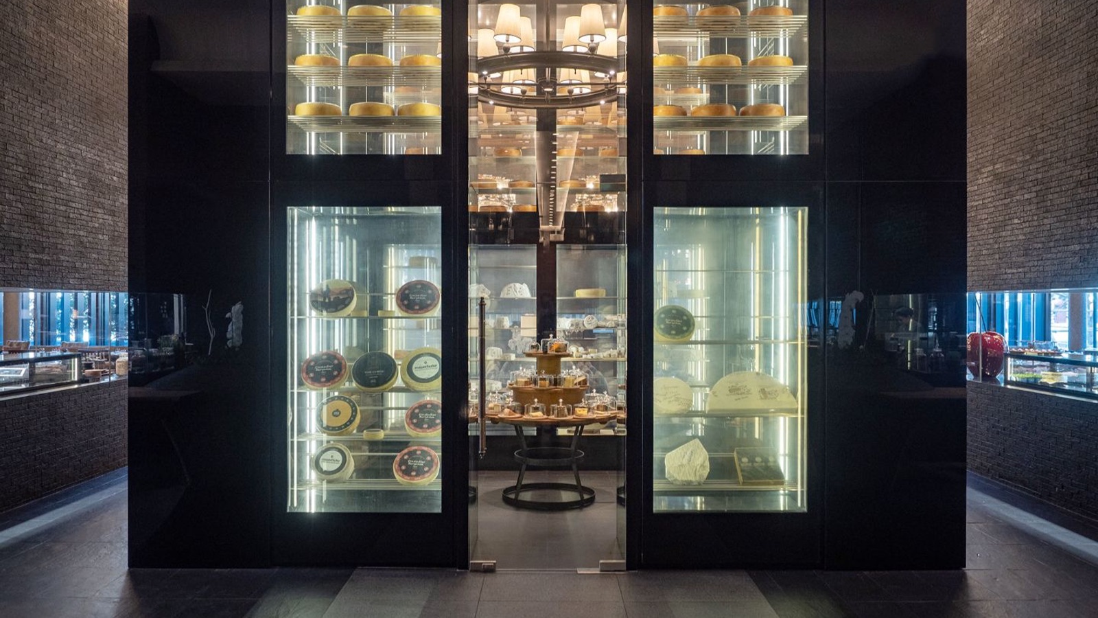 Luxury-Ski-Resort-Andermatt-Hotel-Chedi-Andermatt-Oxford-Ski-cheese1.jpg