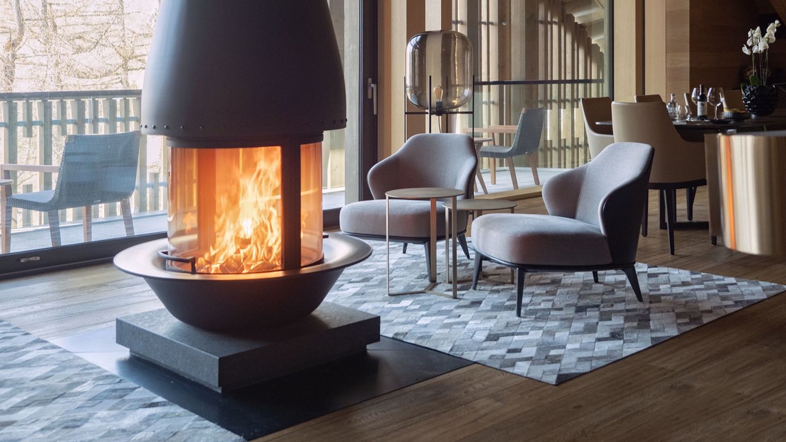 Luxury-Ski-Resort-Andermatt-Hotel-Chedi-Andermatt-Oxford-Ski-fireplace.jpg