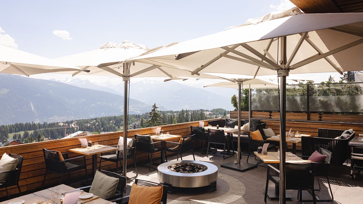 Luxury-Ski-Hotel-Crans-Ambassador-OSC- Terrace (9).jpg