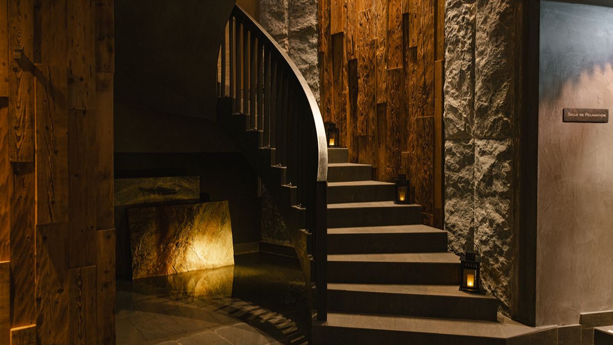 Luxury-Ski-Hotel-Crans-Ambassador-OSC- Stairs (2).jpg