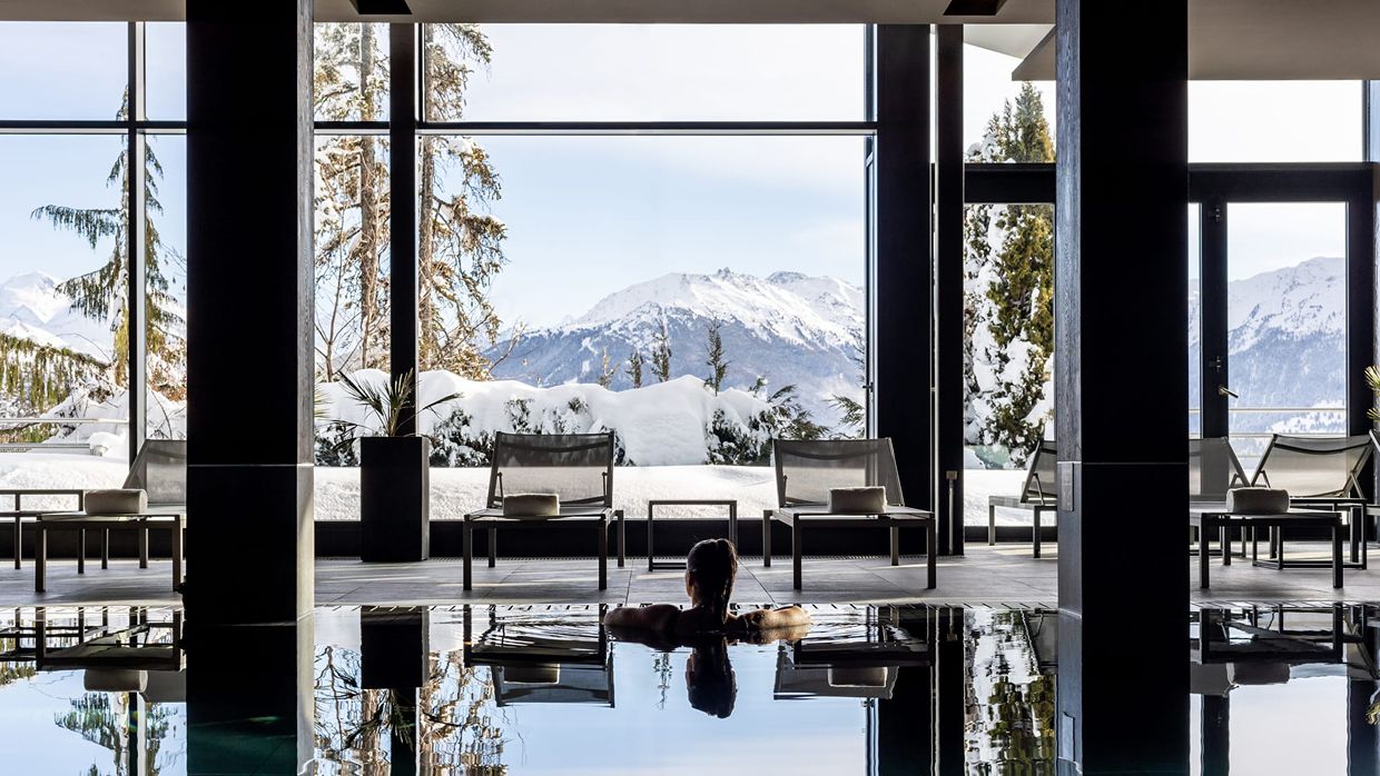 Luxury-Ski-Hotel-Crans-Ambassador-OSC- Pool.jpg