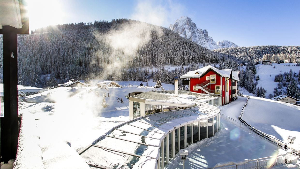 Luxury-Ski-Hotel-Alpenroyal-OSC-Outdoor-Pool (1).jpg