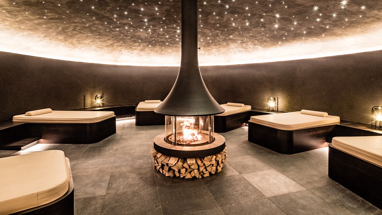 Luxury-Ski-Hotel-Alpenroyal-OSC Outdoor-Spa (9).jpg