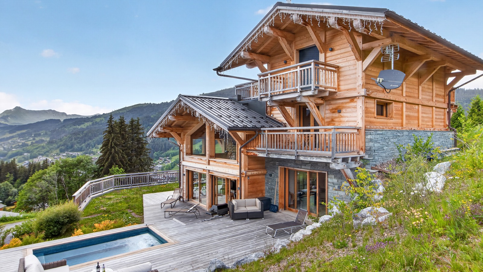 Luxury-ski-chalet-Les Gets-Chalet-Valerie-Oxford-Ski-Exterior.jpg