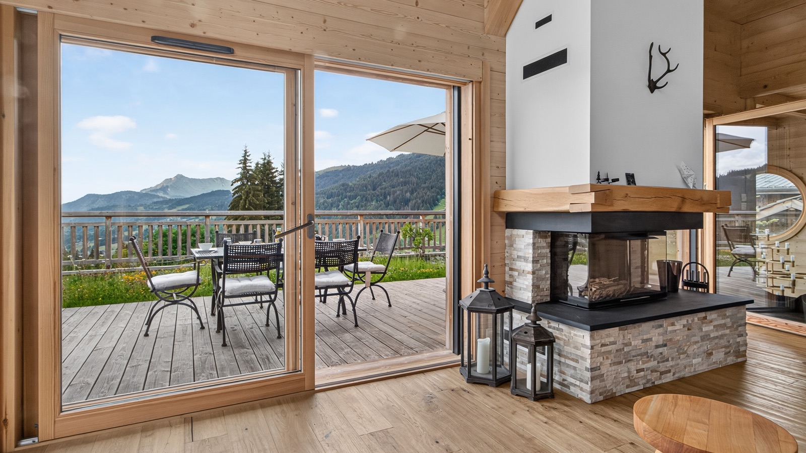 Luxury-ski-chalet-Les Gets-Chalet-Valerie-Oxford-Ski-Exterior3.jpg