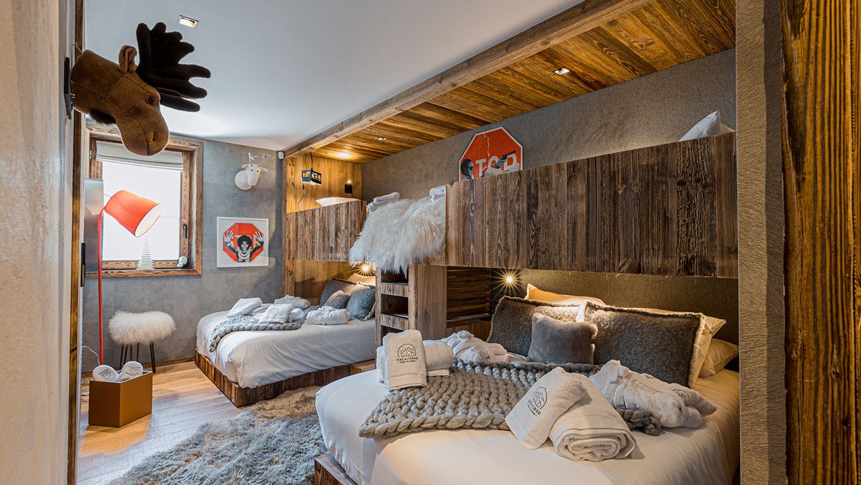 Luxury-Ski-Chalet-Vald'Isere-ChaletOrca-OSC- Bedroom (7).jpg