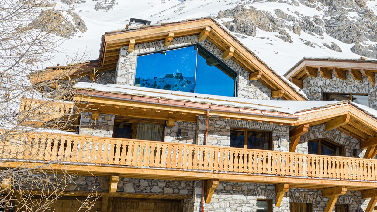 Luxury-Ski-Chalet-Vald'Isere-ChaletOrca-OSC- Chalet.png