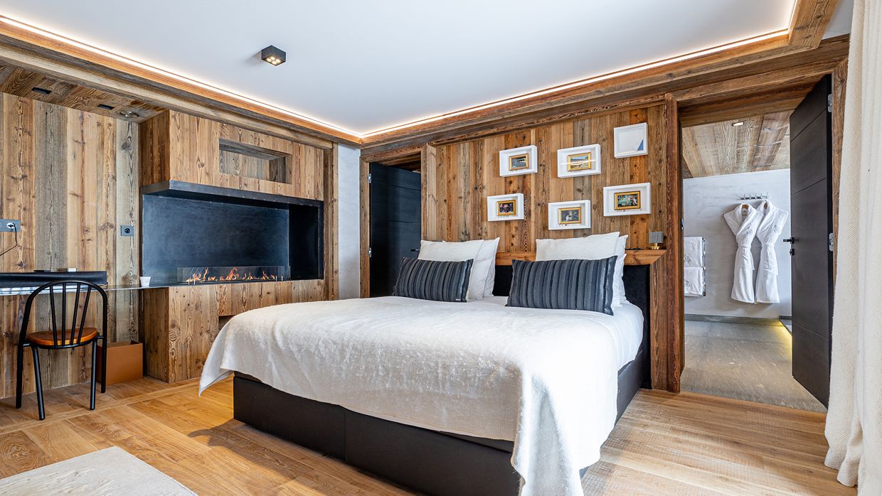 Luxury-Ski-Chalet-Orso-OSC- Bedroom.jpg