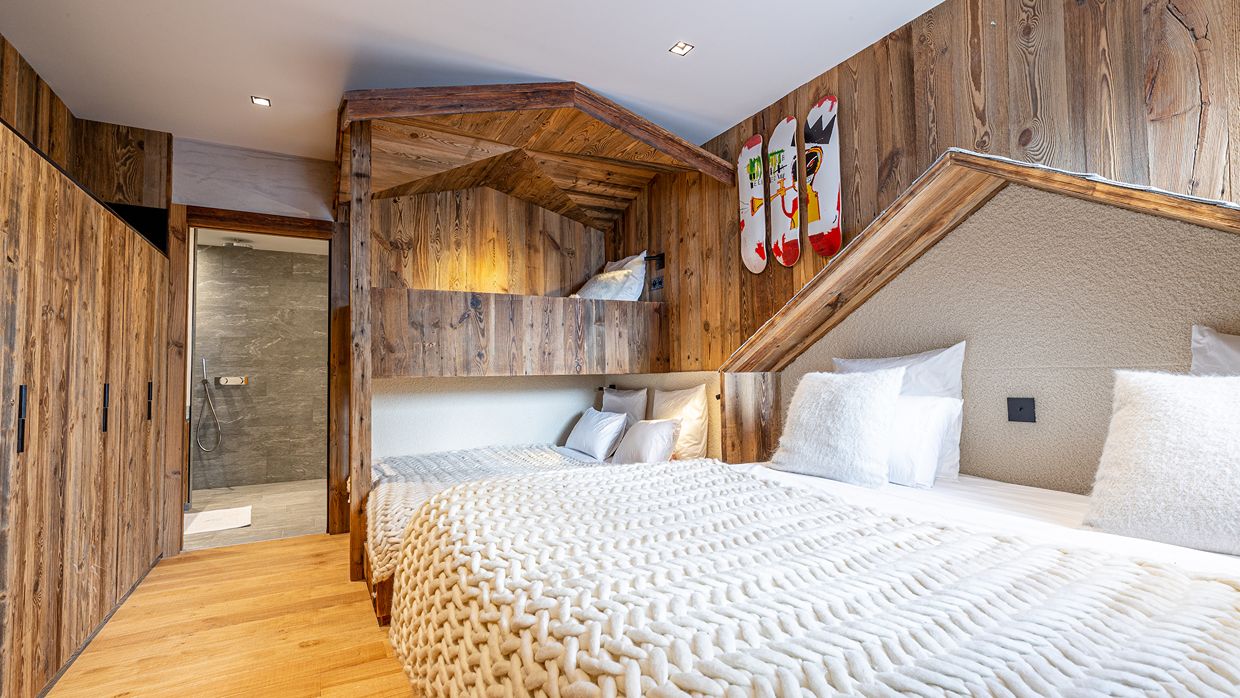 Luxury-Ski-Chalet-Orso-OSC- Bedroom (1).jpg